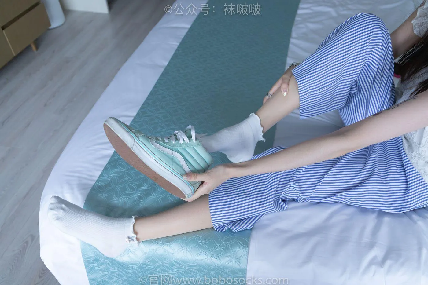 [BoBoSocks袜啵啵]NO.027 稚予- vans、白色棉袜、肉丝 [136P]插图5